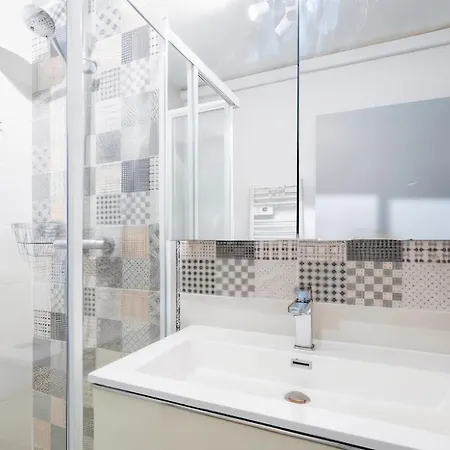 Golf & Ponant Grand 70m2 Wifi, Clim Box Velos, Terrasse, Calme