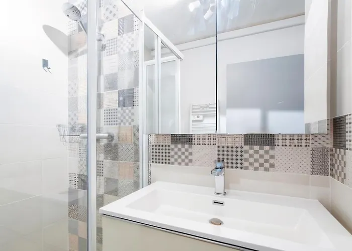 Golf & Ponant Grand 70m2 Wifi, Clim Box Velos, Terrasse, Calme