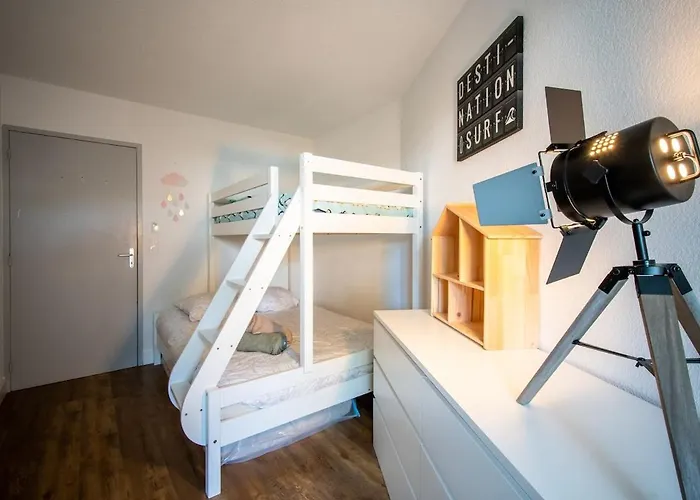 Golf & Ponant Grand 70m2 Wifi, Clim Box Velos, Terrasse, Calme